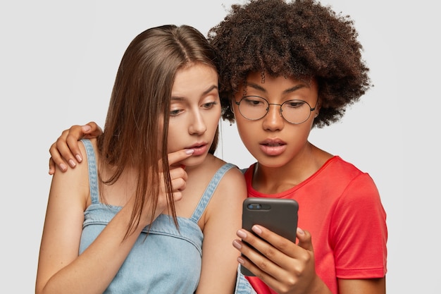 Señales de amistades tóxicas: Cómo identificar a las personas falsas y desleales