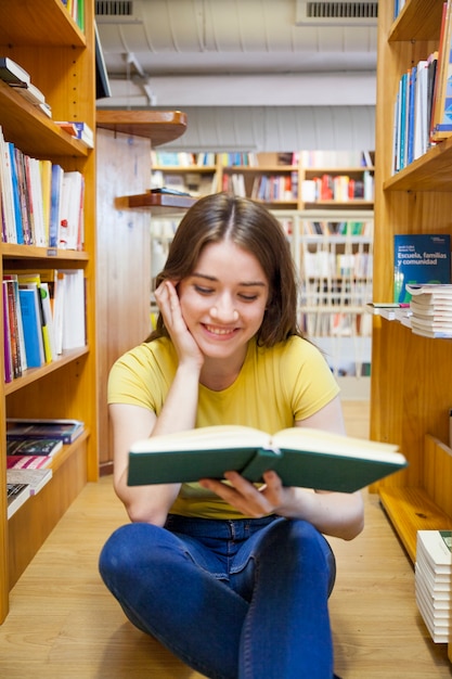 Fomentando el hábito de lectura: educación, bibliotecas y tecnología 4 Fomentando el hábito de lectura: educación, bibliotecas y tecnología