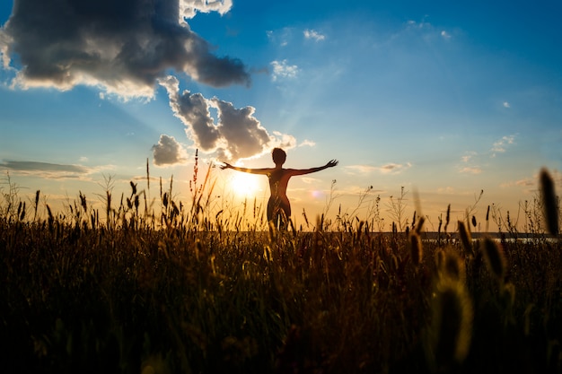 Experimenta la plenitud: claves para cultivar bienestar emocional, propósito de vida y gratitud 4 Experimenta la plenitud: claves para cultivar bienestar emocional, propósito de vida y gratitud