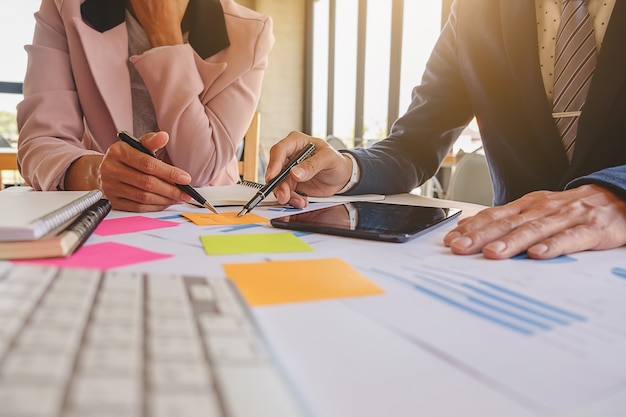 El impacto psicológico y emocional de suplicar en las relaciones