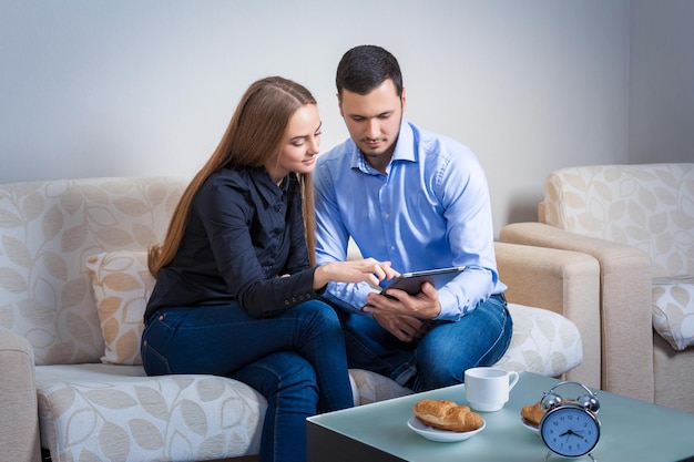 La importancia del tiempo de calidad en una relación de pareja: influencia en la conexión emocional, satisfacción marital y salud relacional 3 La importancia del tiempo de calidad en una relación de pareja: influencia en la conexión emocional, satisfacción marital y salud relacional