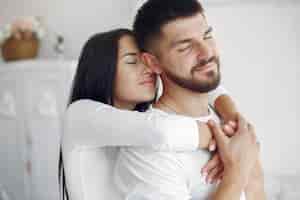 La influencia del apego en la satisfacción de pareja: un análisis completo 1 La influencia del apego en la satisfacción de pareja: un análisis completo