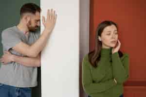 Señales de dependencia emocional: Reconociendo patrones y necesidades en las relaciones personales