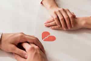 Señales de que una mujer ha dejado de amarte: Cómo detectar su pérdida de interés y amor