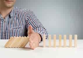 Los efectos de las obligaciones: Jurídicos, económicos, sociales y fiscales 2 Los efectos de las obligaciones: Jurídicos, económicos, sociales y fiscales