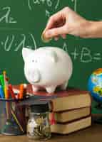La economía y su impacto en la educación: una mirada integral