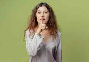 El castigo del silencio: Control social, autoritarismo, abuso y represión