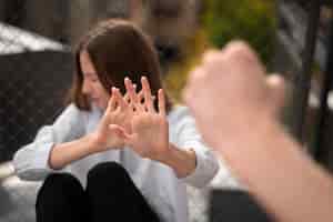 Los efectos negativos de la dependencia emocional: cómo superarla y recuperar la autonomía